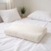 Orthopädisches Kissen gegen Müdigkeit für das Bett im Schlafzimmer